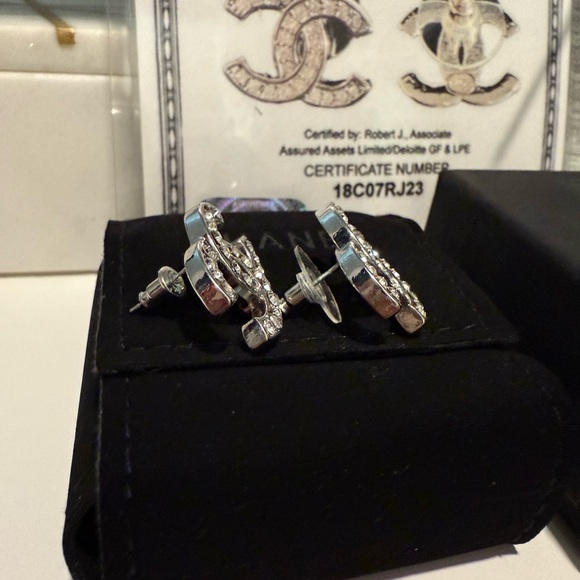 CHANEL Silver CC Logo CX Earrings - Picture 3 of 4